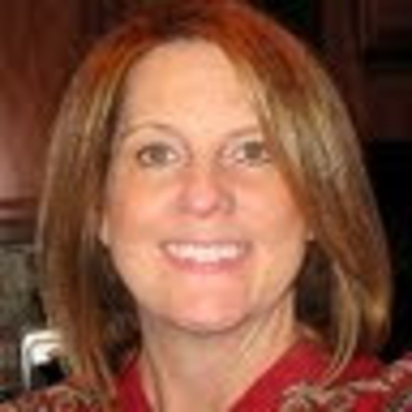 Meet your Posher, Amy - Picture 1 of 1